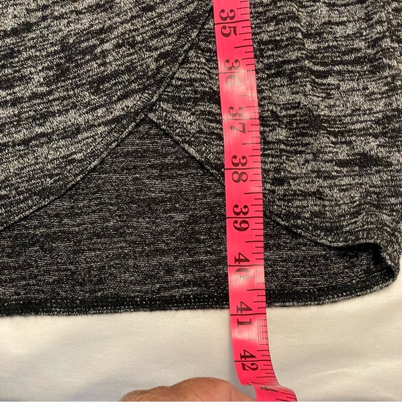 Aritzia Wilfred Free Bodycon Long Sleeve Midi Dress in Heather Grey Size… - Picture 13 of 13